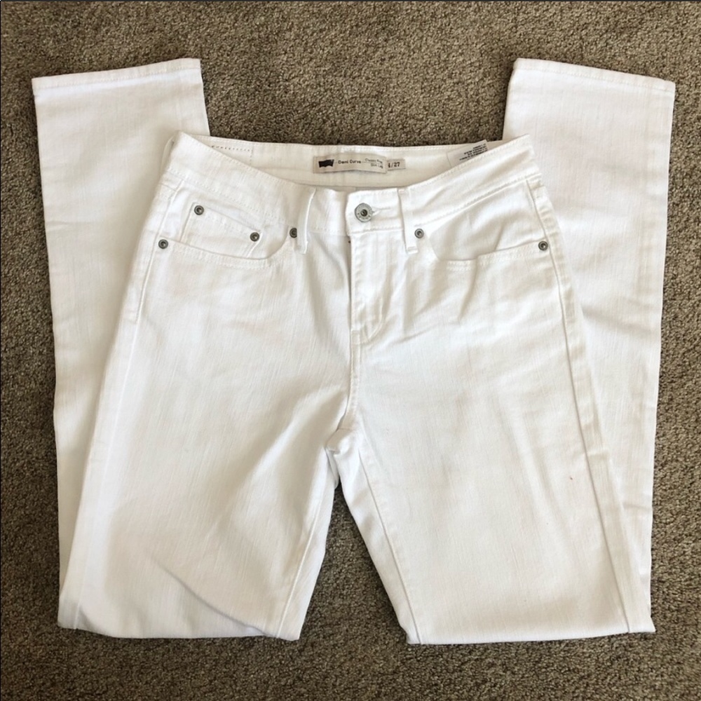 Levi’s Demi curve white jeans size 4
